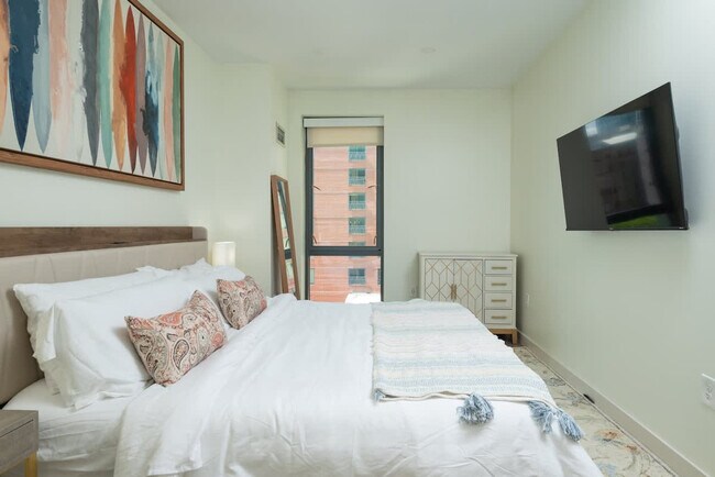 Building Photo - 463 Massachusetts Ave