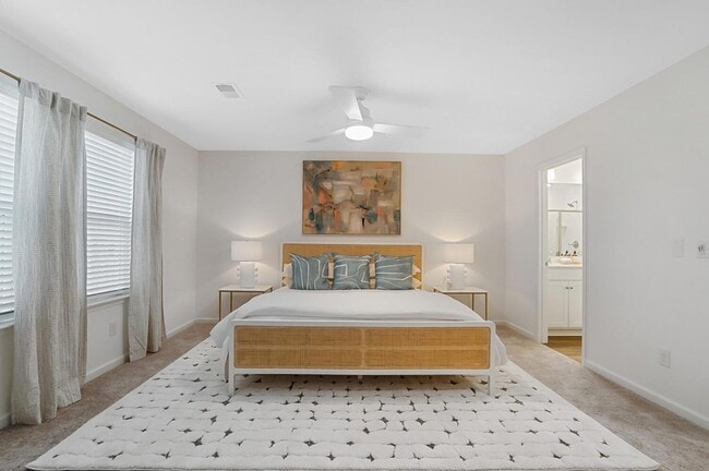 Building Photo - 609 Trotters Ln