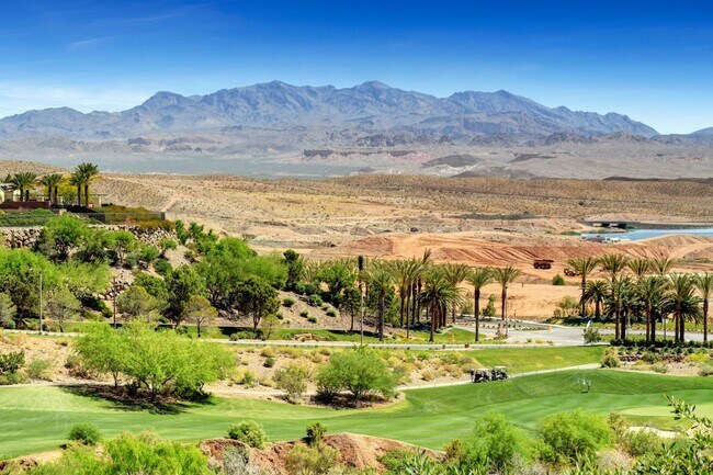Building Photo - Luxury Resort Style Condo in Lake Las Vegas