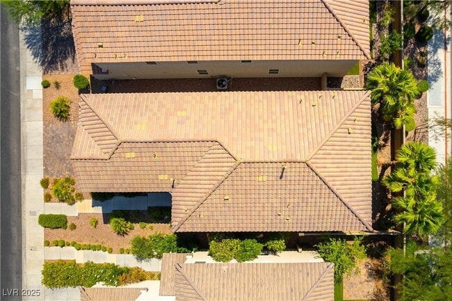 Building Photo - 1433 Overseer Ave