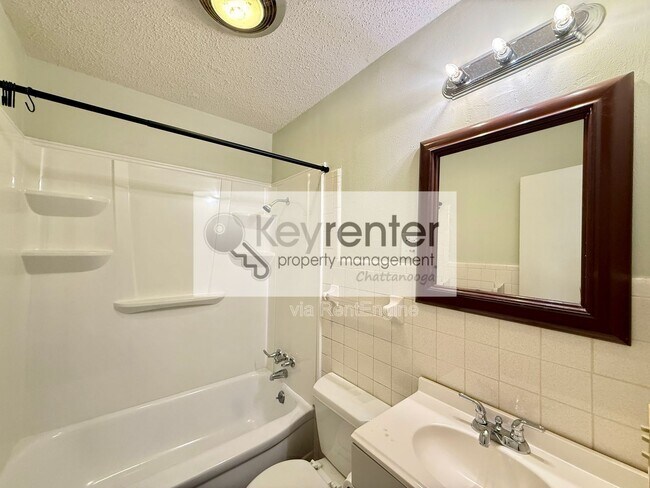 Building Photo - 4803 Orchard View Dr