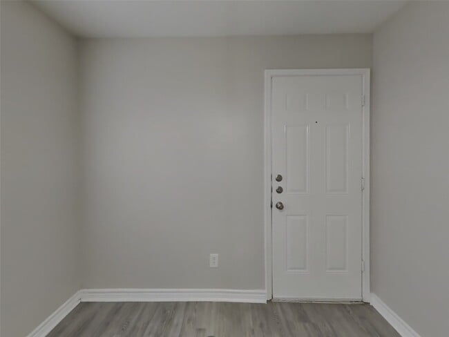 Building Photo - 5519 Bridgegate Dr