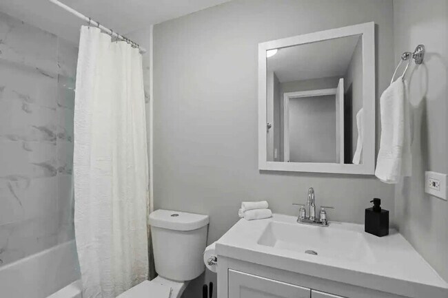 Building Photo - 409 Clifton Ct