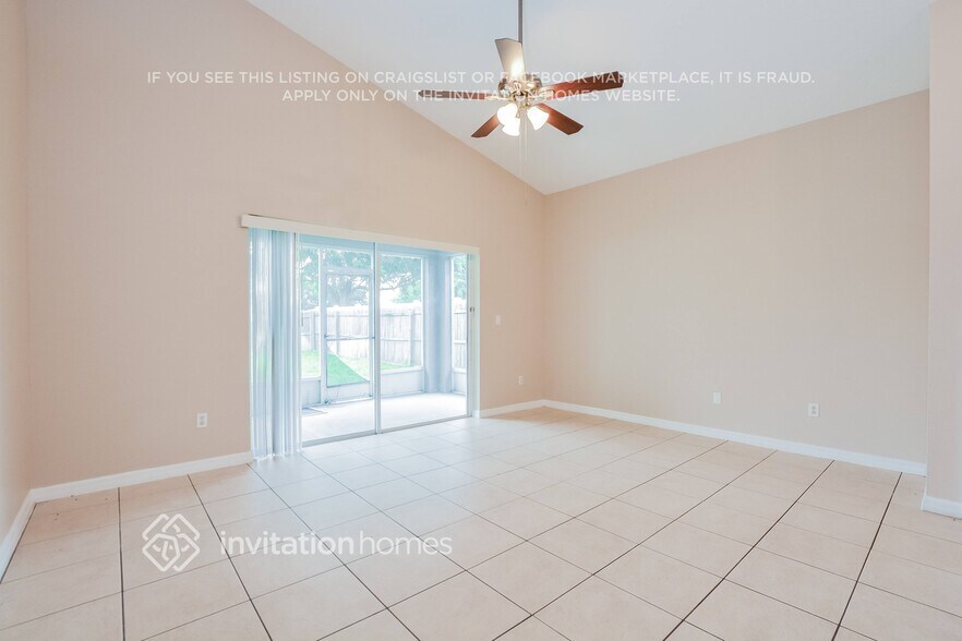Building Photo - 10837 Leader Ln