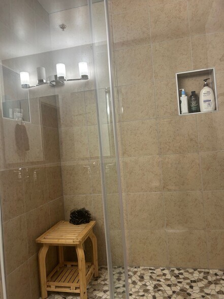 Primary Bathroom - 1975 N Grant St