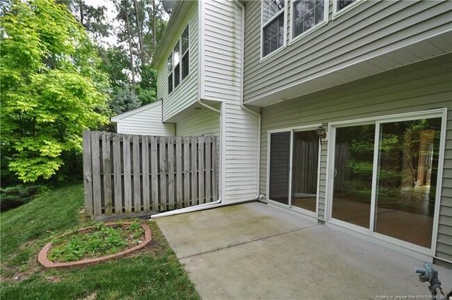 Building Photo - 404 Canyon Lake Cir