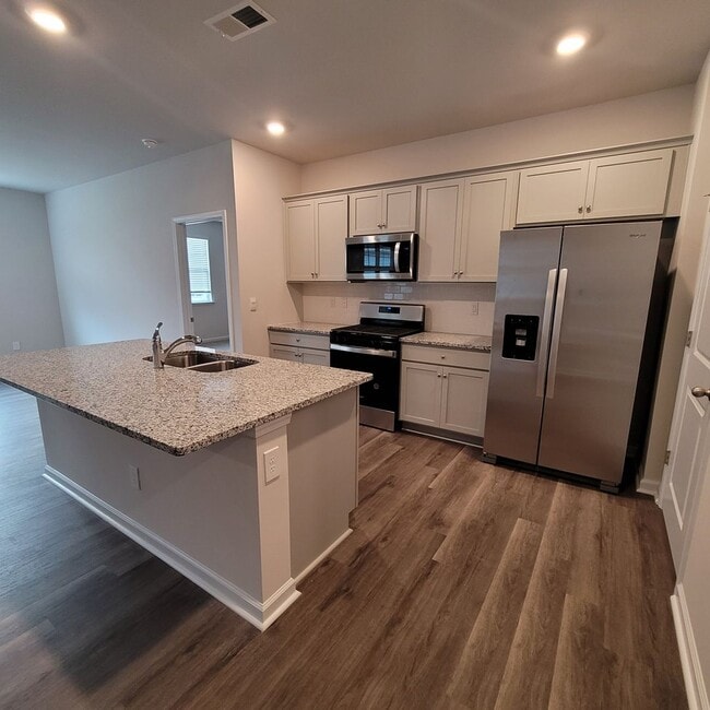 Building Photo - Brand new construction home in the desirable Brunswick Forest subdivision