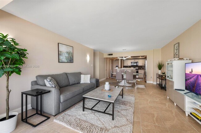 Building Photo - 18061 Biscayne Blvd