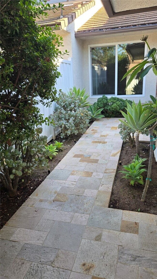 Building Photo - 5056 Balsawood