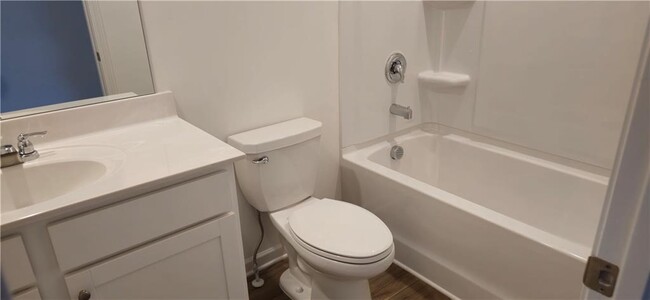 Building Photo - 2801 Habibi Ct