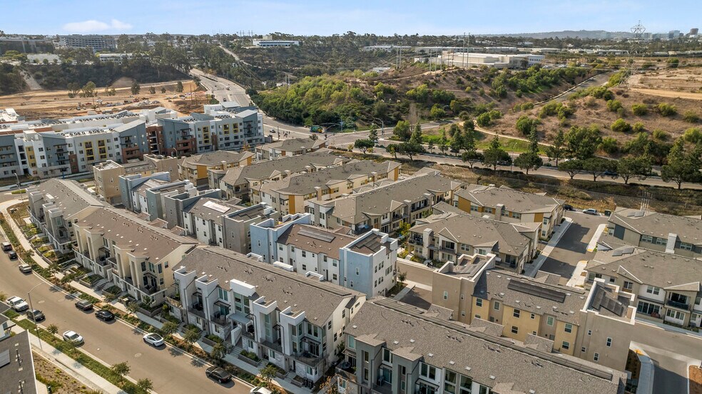 Building Photo - 7962 Belluno Way