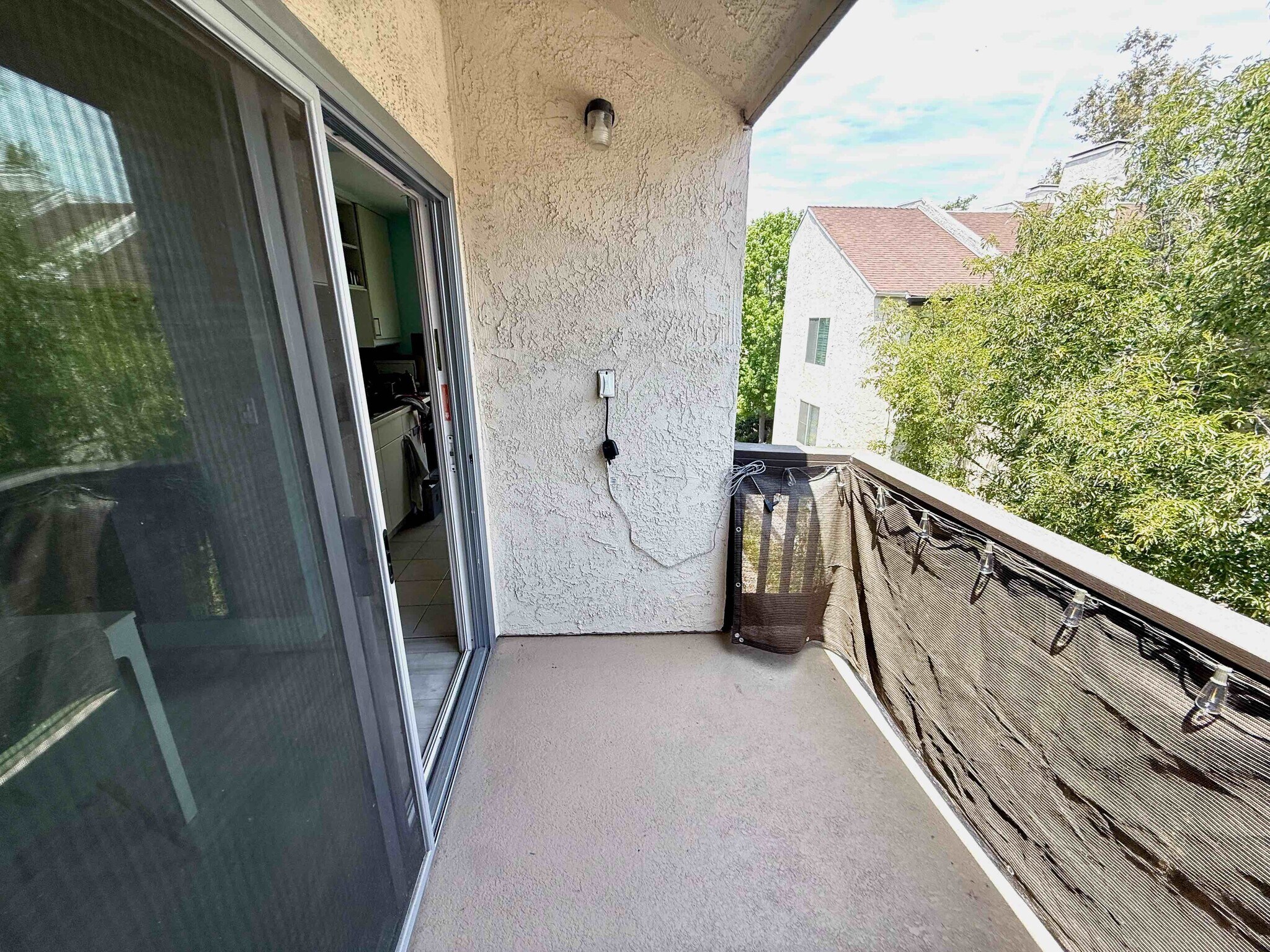 Building Photo - 14302 Summertime Ln