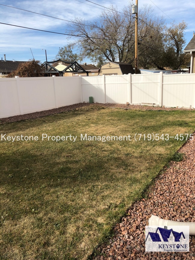 Building Photo - Stay Cool with Central Air! Two-Story Home with 3 Bedrooms/2 Bath/2 Car Garage $1,900/$1,900
