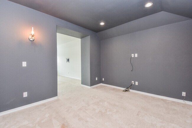 Building Photo - 18251 Winding Willow Oak Way