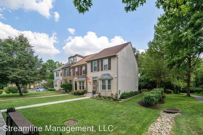 Building Photo - 2 br, 3.5 bath House - 14224 Angelton Terr