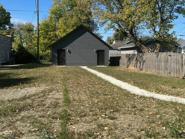 Building Photo - 2612 Boulevard Pl