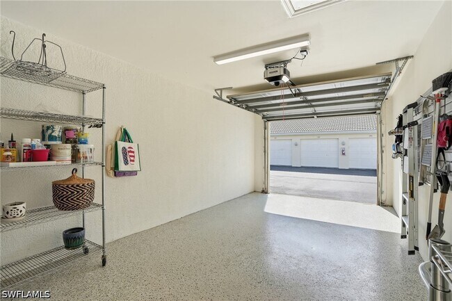 Building Photo - 4945 Cougar Ct S