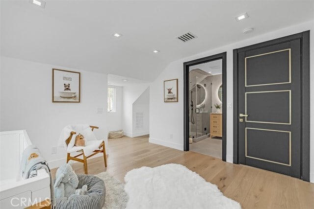 Building Photo - 430 W Kenneth Rd