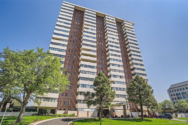 Building Photo - 3131 E Alameda Ave