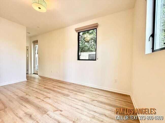 Building Photo - 10706 Octave Ln