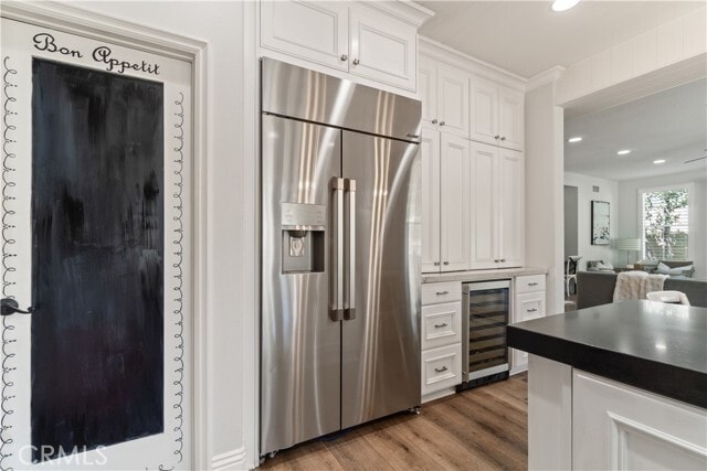 Building Photo - 11 Willowglade