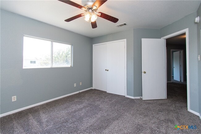 Building Photo - 3808 Sunflower Dr