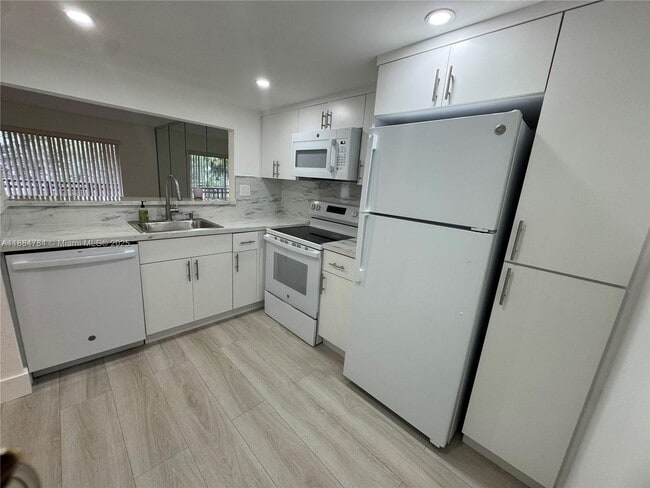 Building Photo - 11291 SW 88th St