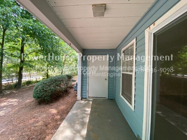 Building Photo - 5043 Brookside Ct