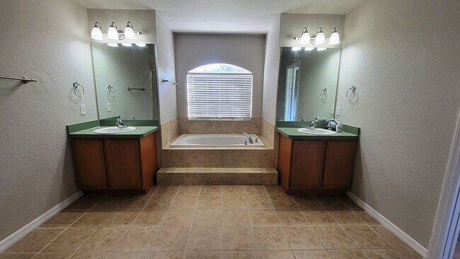 Building Photo - Citrus Springs 3/2/2