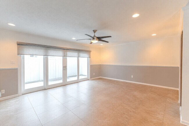Building Photo - 6339 Del Monte Dr