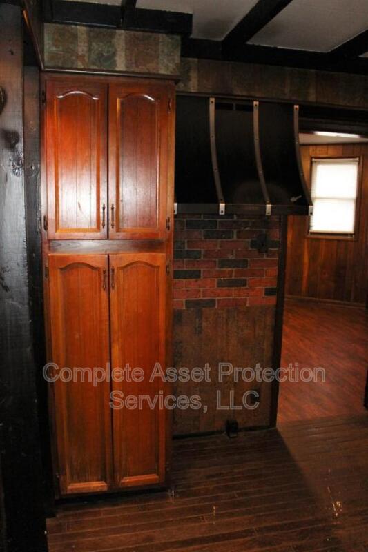 Building Photo - 3810 Hemlock St