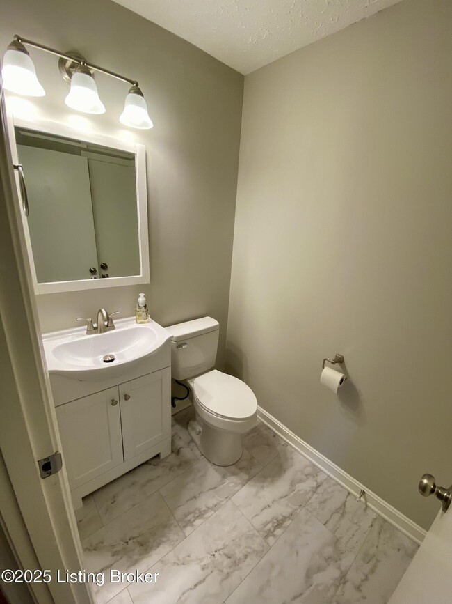 Building Photo - 3603 Willowwood Ct