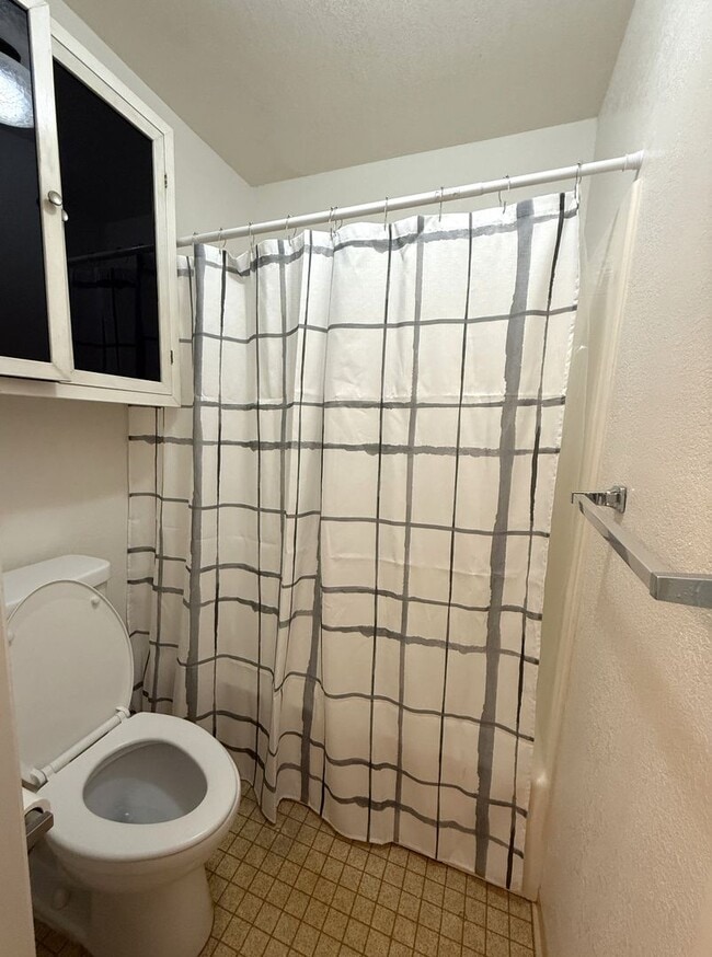 Building Photo - 94-1097 Paawalu St. #U4 - Hikino