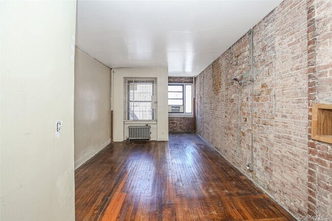 Building Photo - 363 3rd Ave
