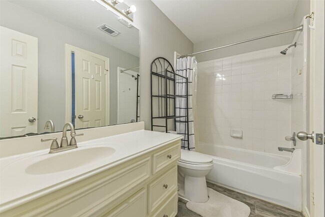 Building Photo - 13023 Dogwood Blossom Trail