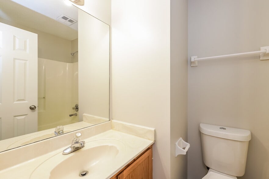Building Photo - 1209 Calebs Ridge Dr