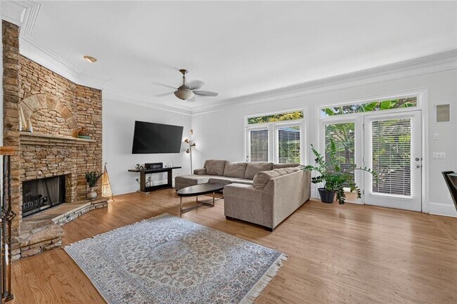 Building Photo - 1159 Thornwell Dr NE