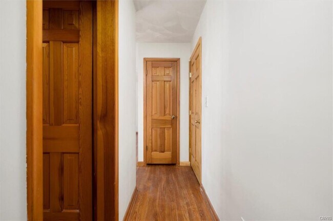 Building Photo - 3806 Harding Rd