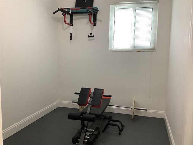 Building Photo - 8260 NW 11th Ct