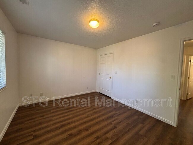 Building Photo - 154 E 100 N