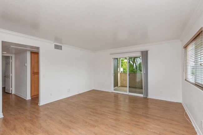 Building Photo - Stunning 2 Bedroom, 2 Bath Home in a Secure Gated Community in Oceanside - Your Dream Home Awaits!