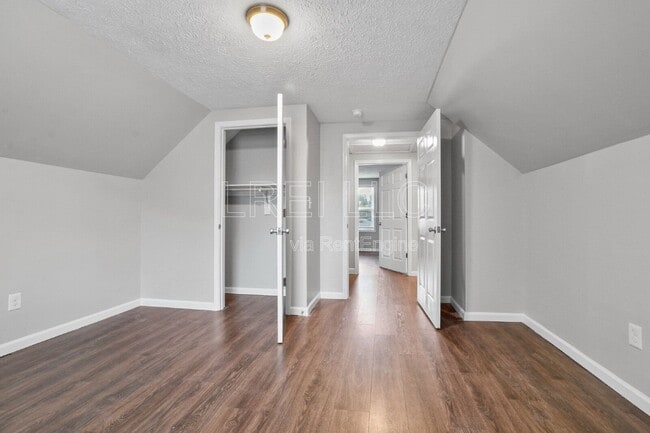 Building Photo - 7729 Bluebonnet Rd