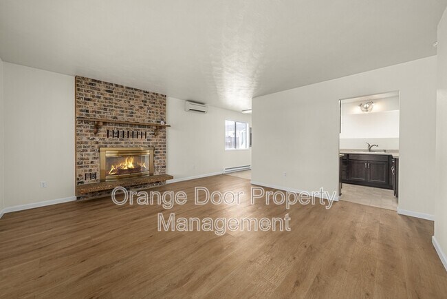 Building Photo - 834 S 72nd St