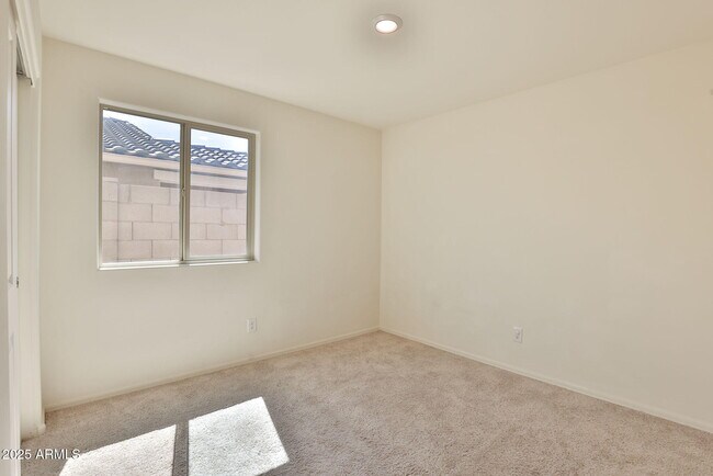 Building Photo - 25847 W Winston Dr