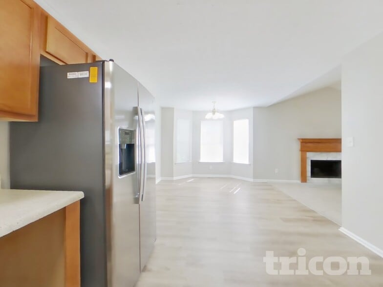 Building Photo - 432 Pine Valley Dr