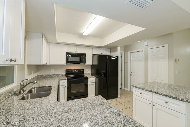 Building Photo - 1202 NE 14th Pl