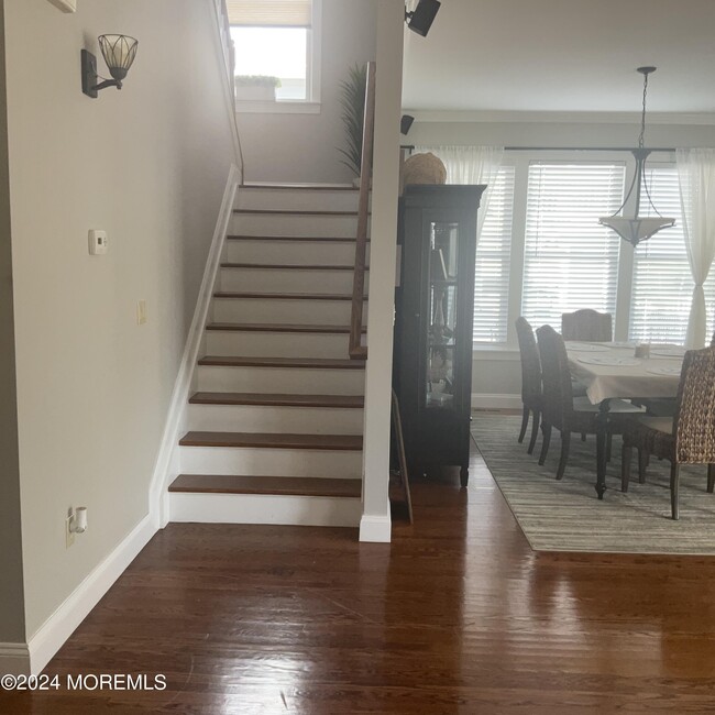 Building Photo - 45 E Pampano Dr