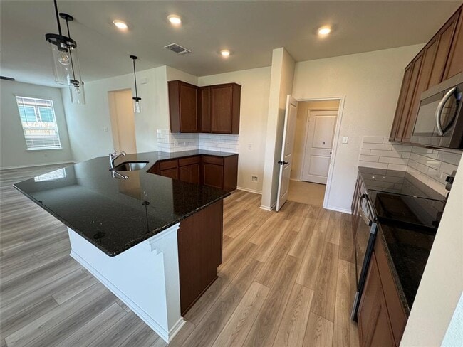 Building Photo - 216 Coastal Wy