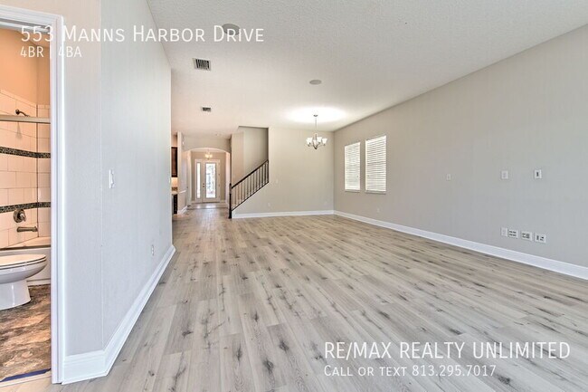 Building Photo - 553 Manns Harbor Dr