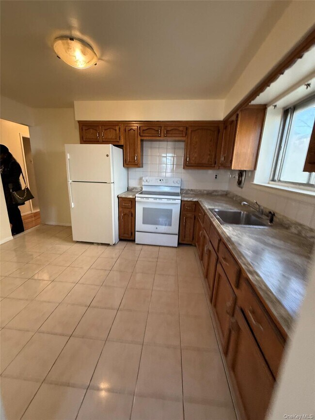 Building Photo - 2813 Gunther Ave